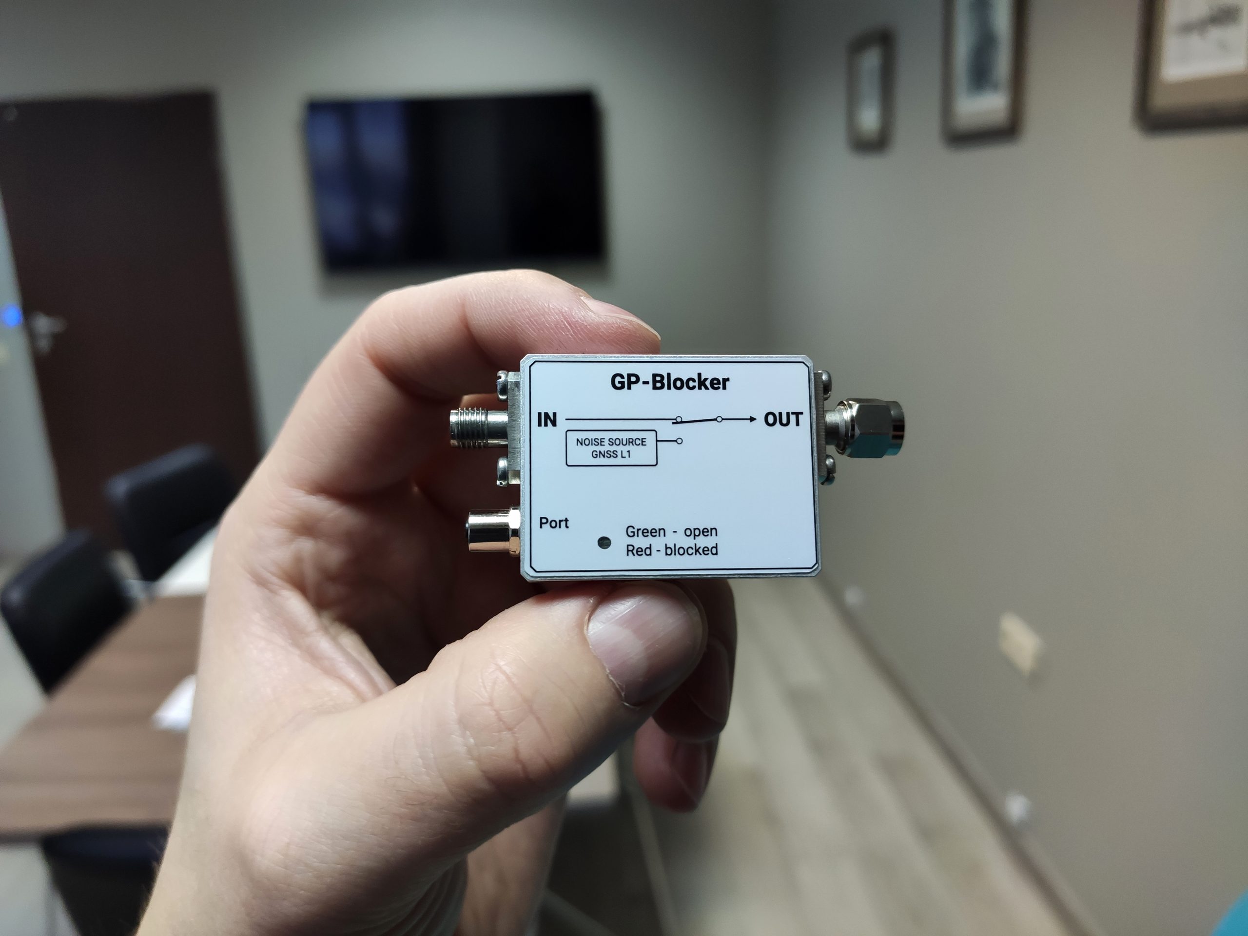 GP-Blocker - RF Switch with GNSS jammer